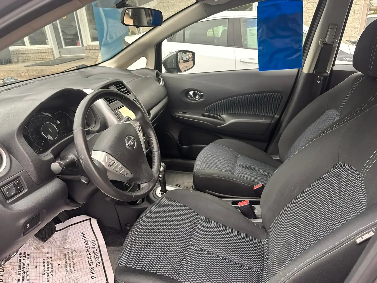 Nissan Note снимка Nissan Note