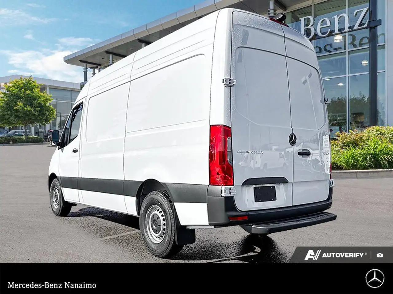 Mercedes-Benz Sprinter photo Mercedes-Benz Sprinter