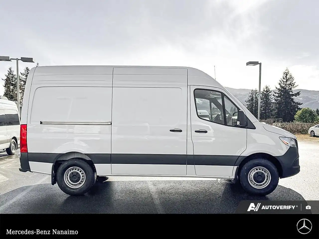 Mercedes-Benz Sprinter photo Mercedes-Benz Sprinter