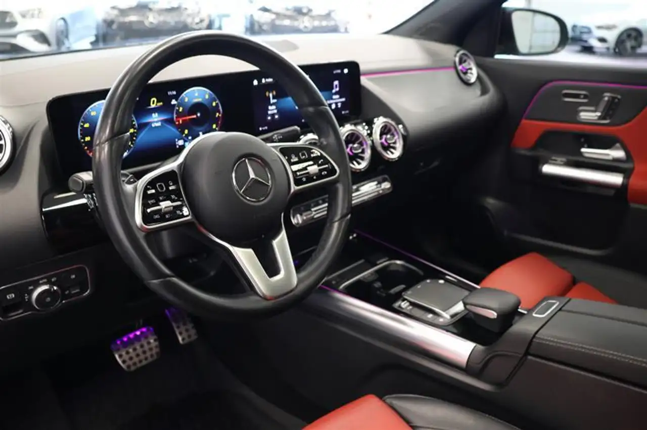Mercedes-Benz GLA снимка Mercedes-Benz GLA