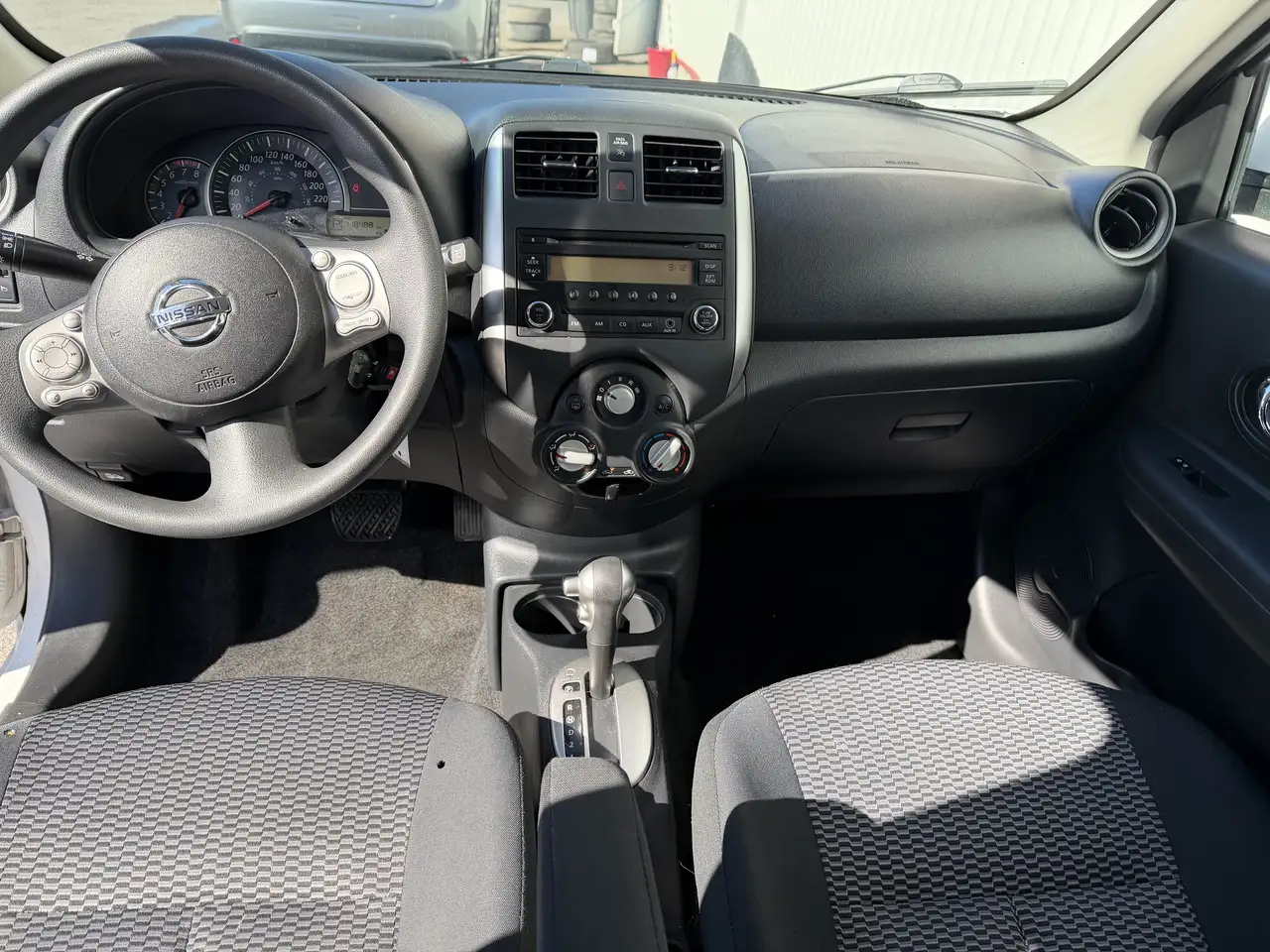 Nissan Micra photo Nissan Micra
