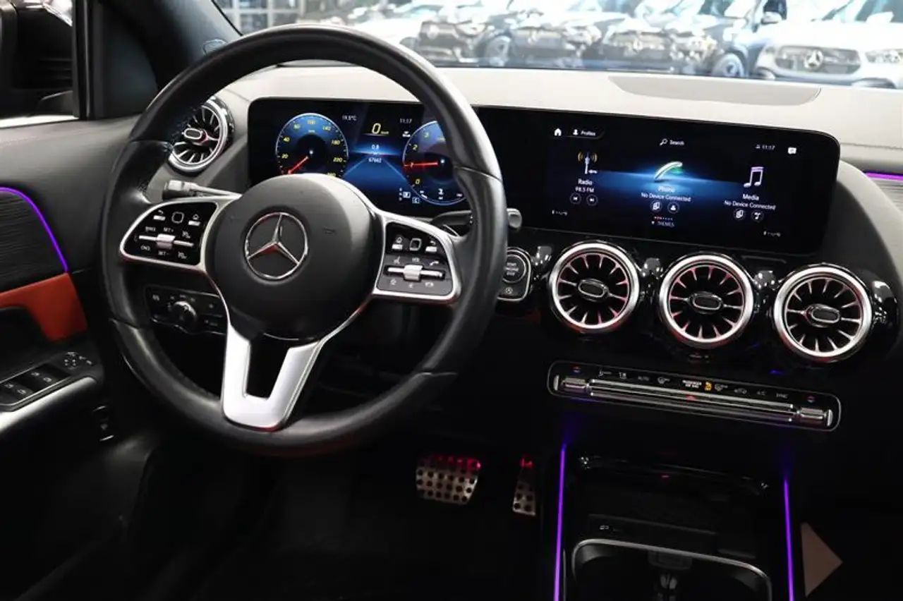 Mercedes-Benz GLA снимка Mercedes-Benz GLA