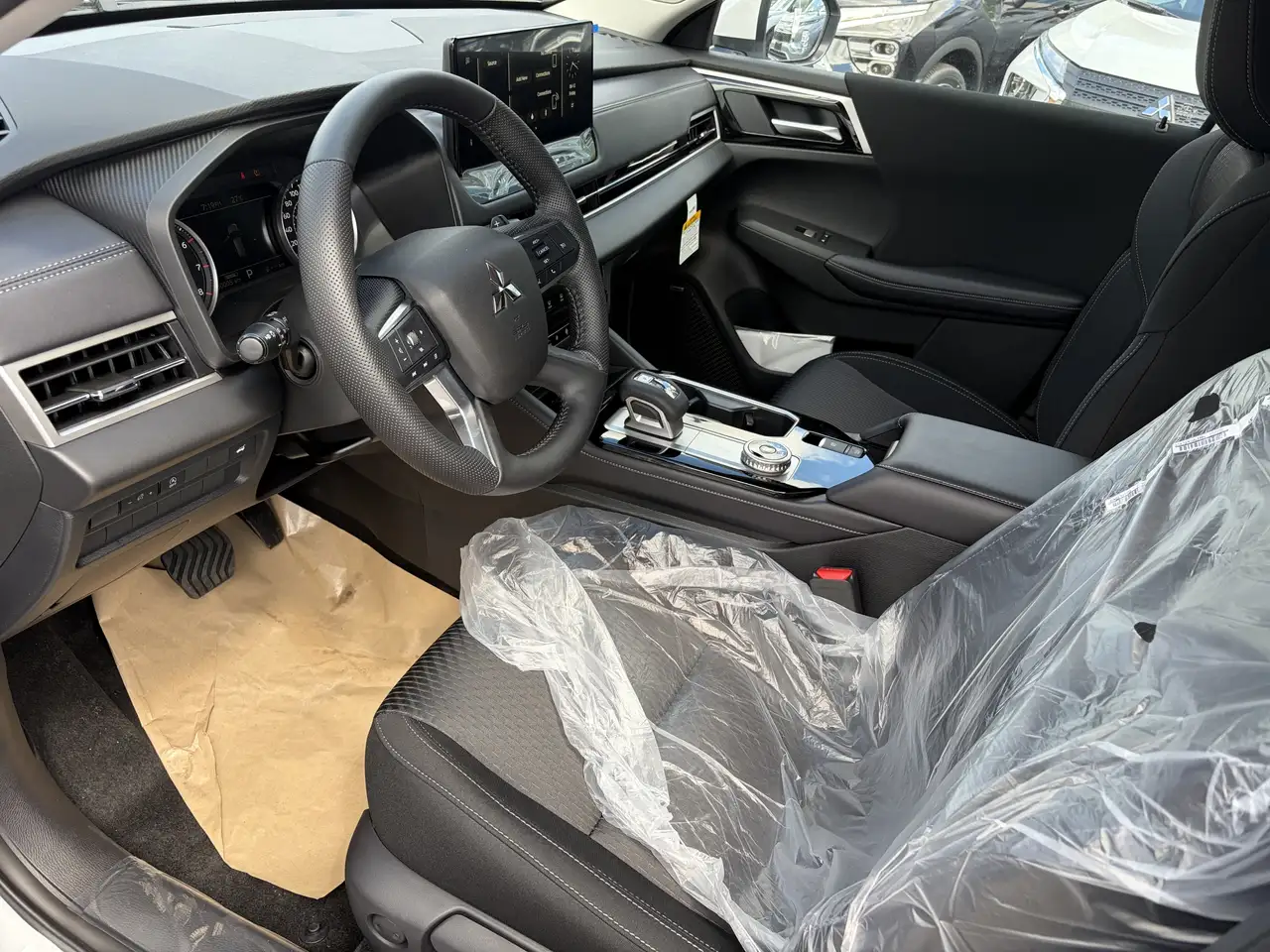 Mitsubishi Outlander снимка Mitsubishi Outlander