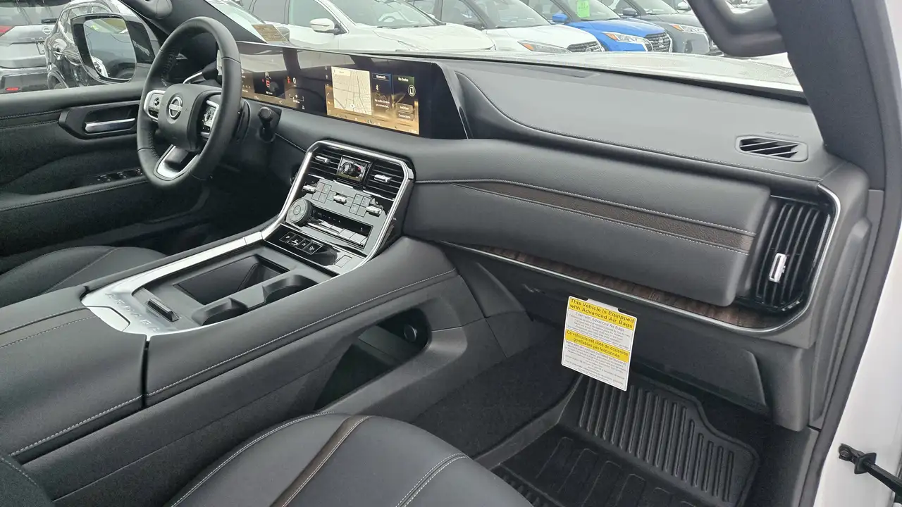 Nissan Armada снимка Nissan Armada