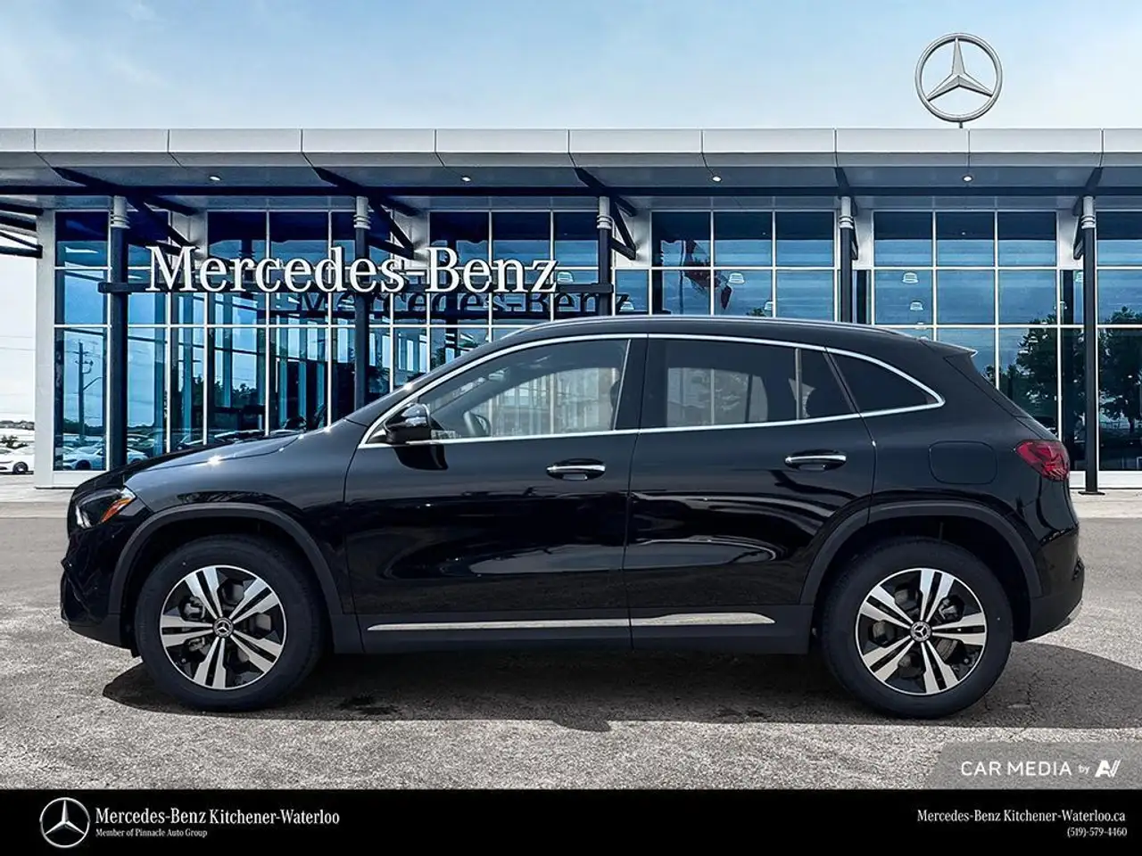 Mercedes-Benz GLA снимка Mercedes-Benz GLA