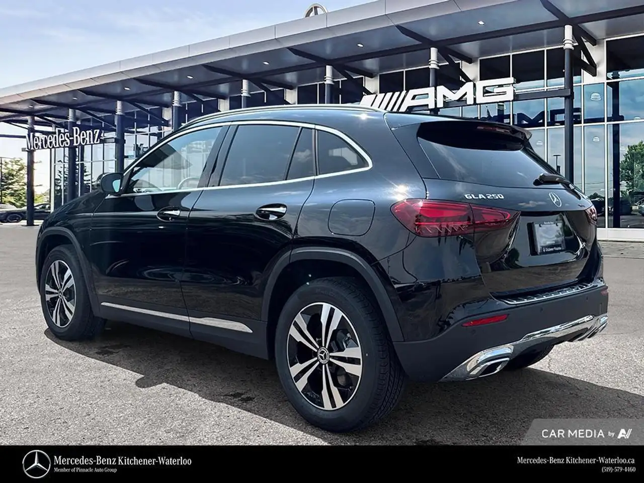 Mercedes-Benz GLA снимка Mercedes-Benz GLA