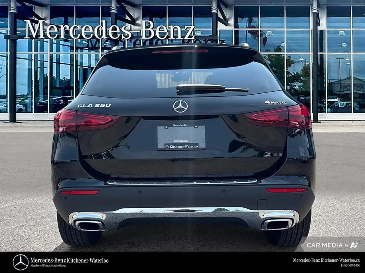 Mercedes-Benz GLA снимка Mercedes-Benz GLA