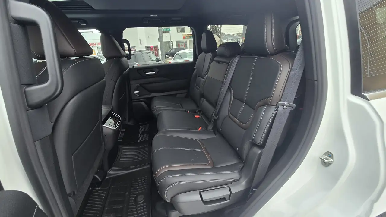 Nissan Armada снимка Nissan Armada