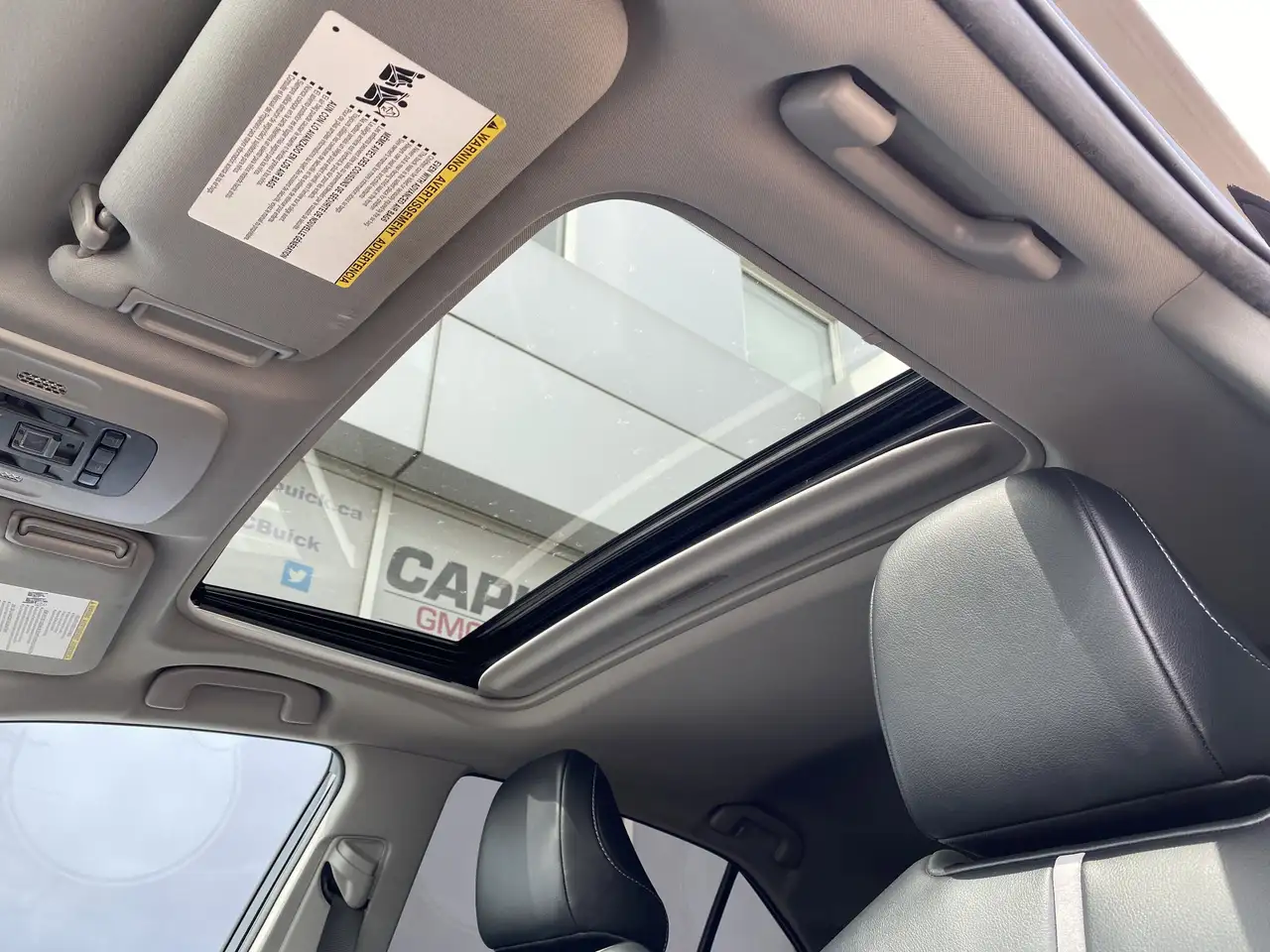 Toyota Camry снимка Toyota Camry