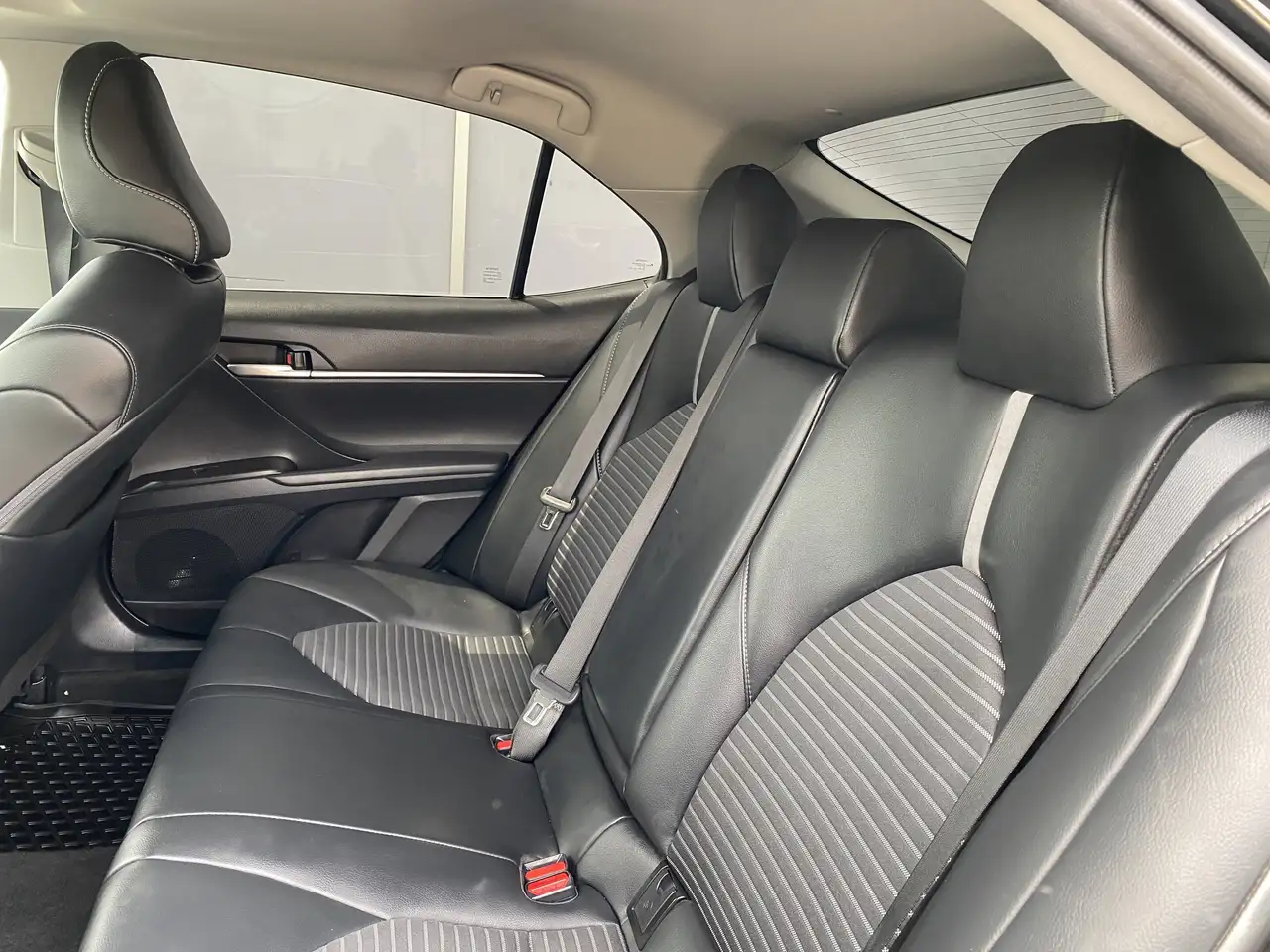 Toyota Camry снимка Toyota Camry