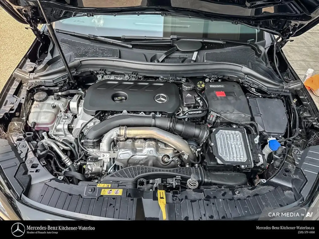 Mercedes-Benz GLA снимка Mercedes-Benz GLA