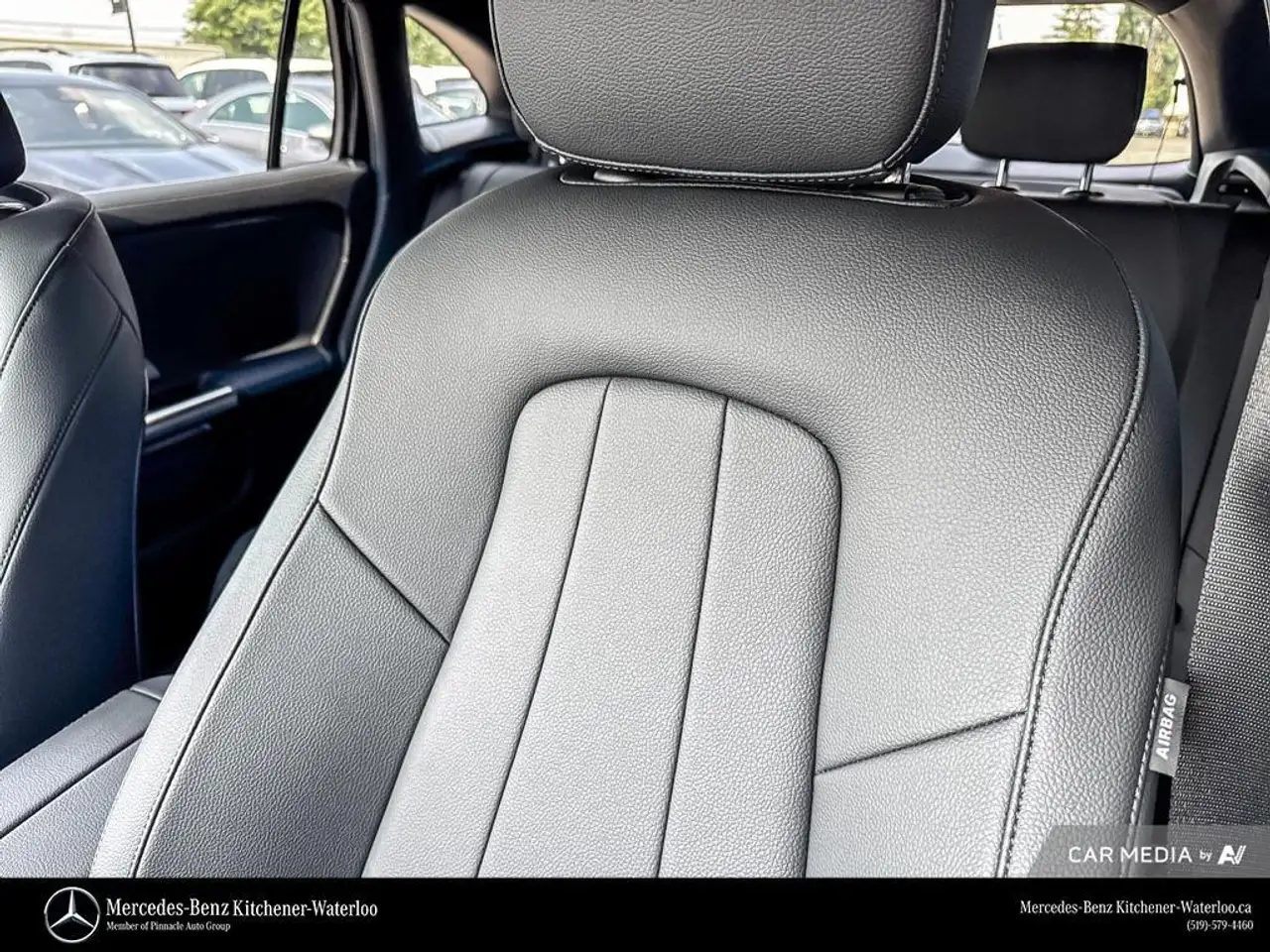 Mercedes-Benz GLA снимка Mercedes-Benz GLA