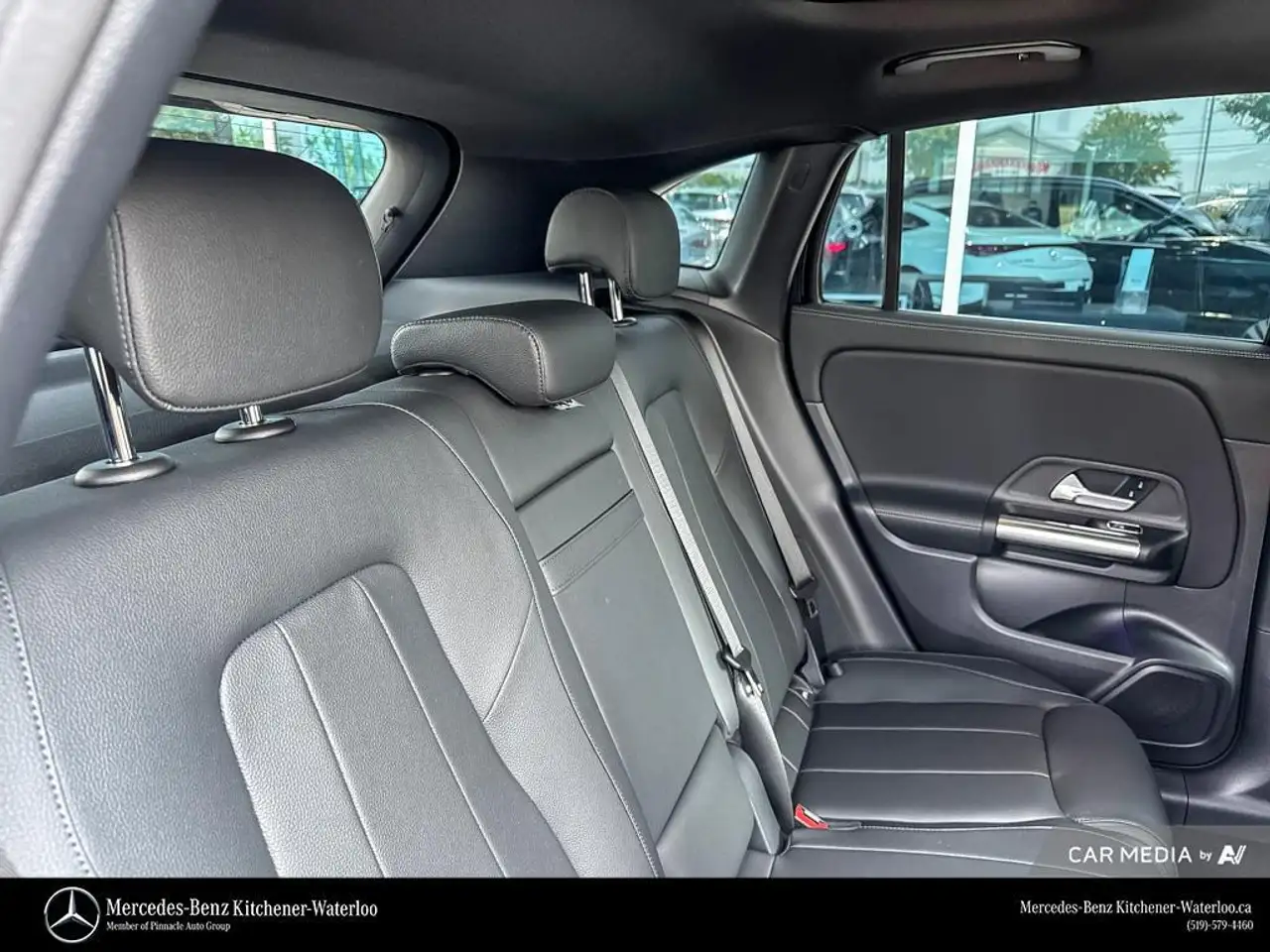 Mercedes-Benz GLA снимка Mercedes-Benz GLA