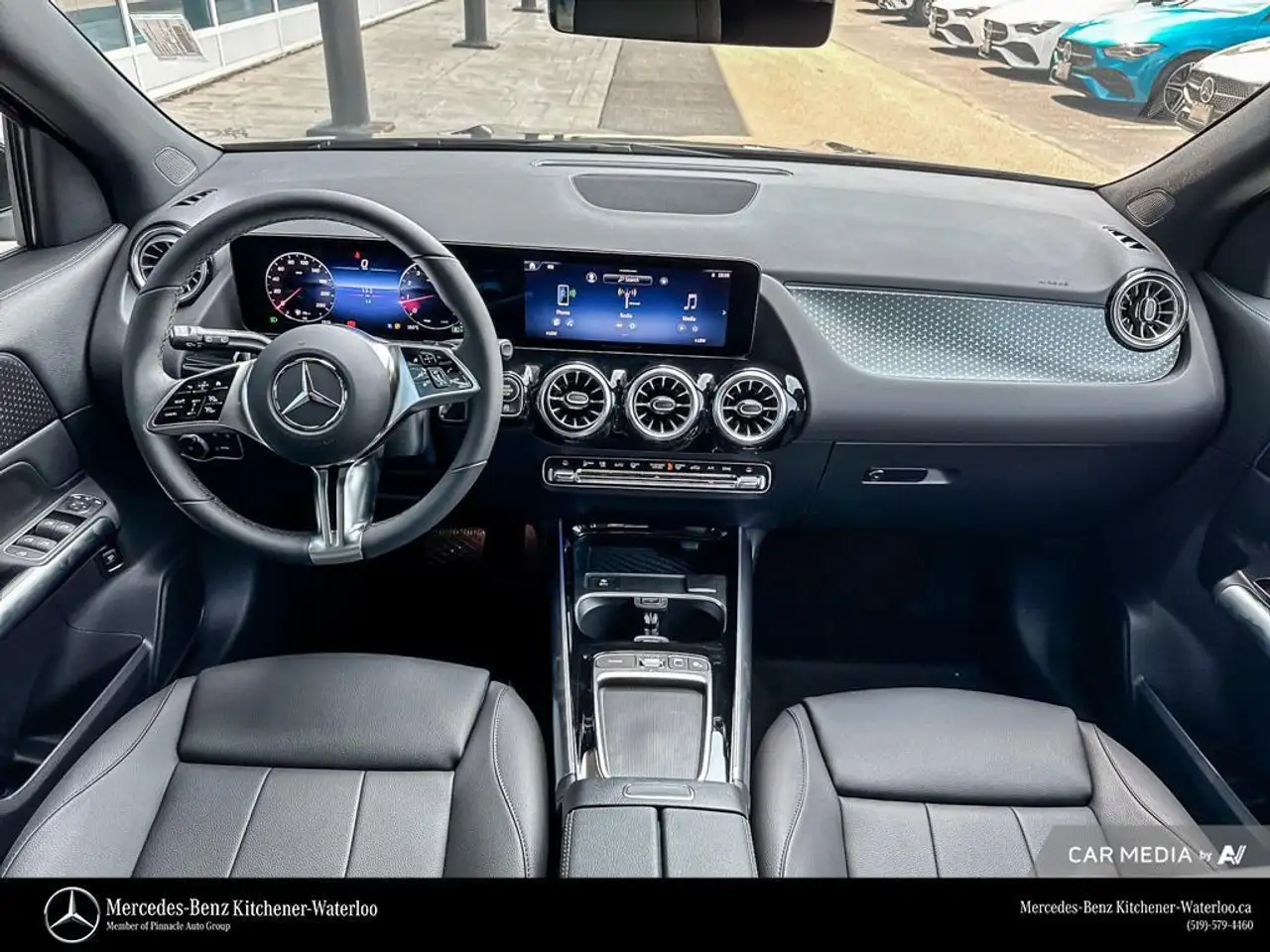 Mercedes-Benz GLA снимка Mercedes-Benz GLA