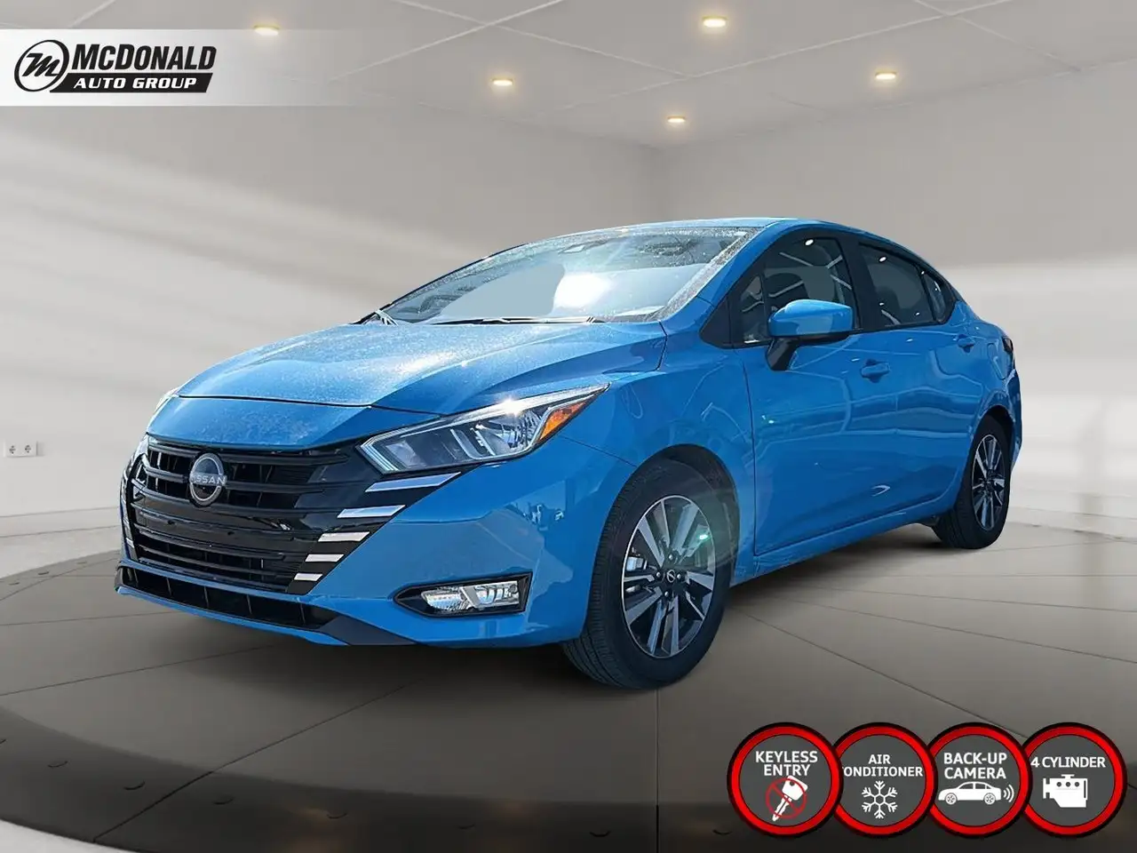Nissan Versa снимка Nissan Versa