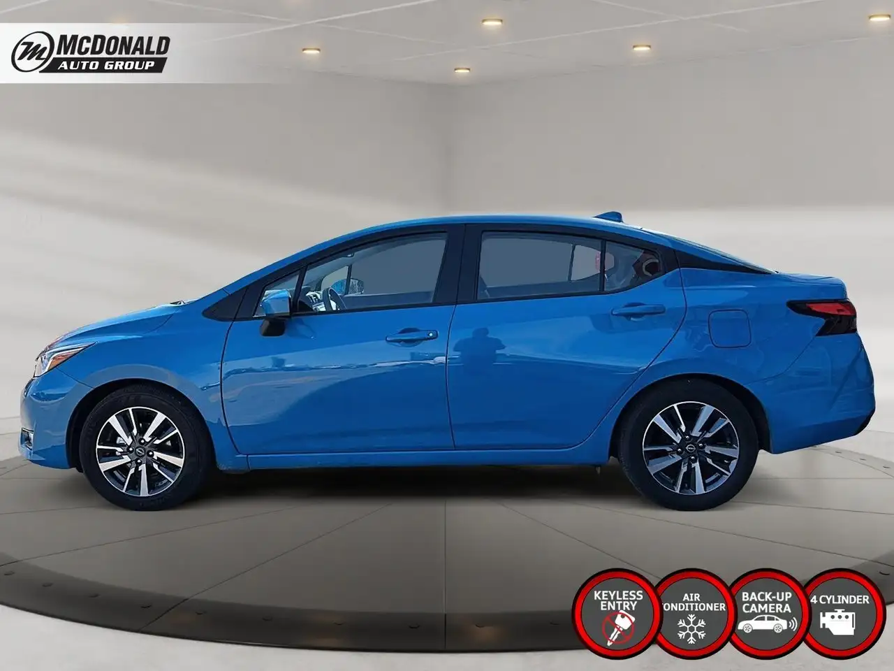 Nissan Versa снимка Nissan Versa