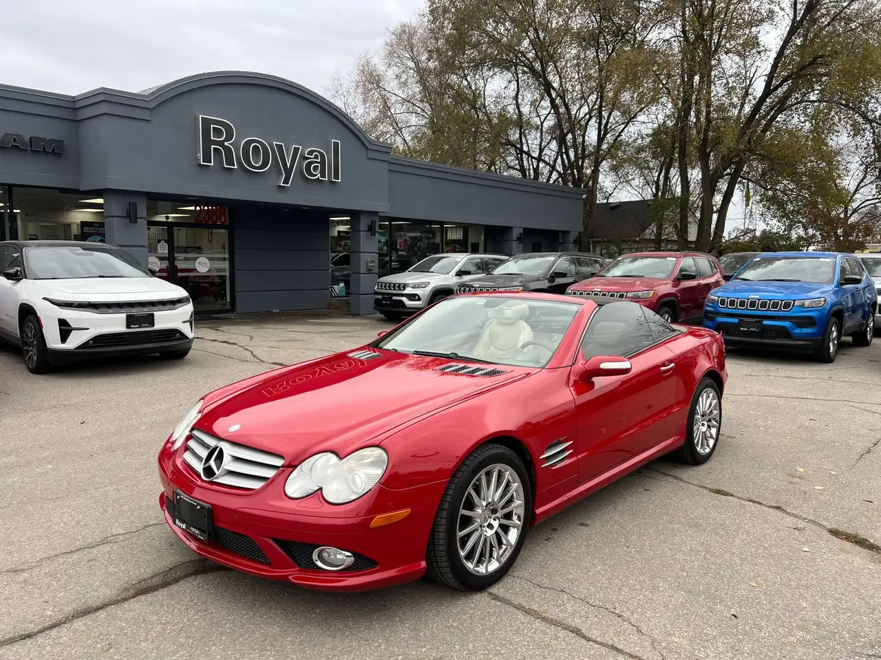 Mercedes-Benz SL снимка Mercedes-Benz SL