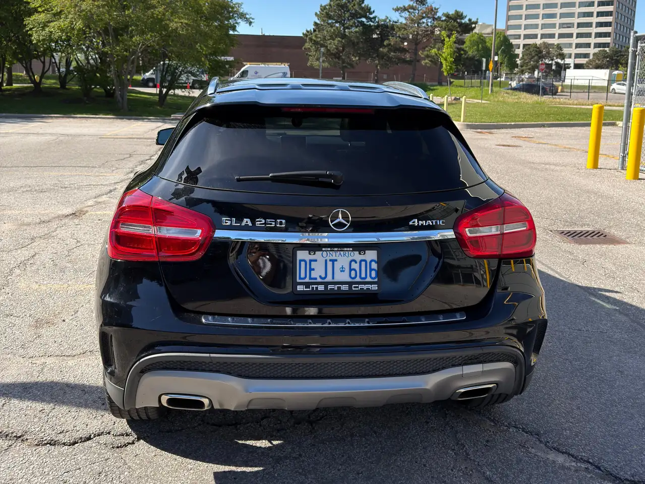 Mercedes-Benz GLA photo Mercedes-Benz GLA