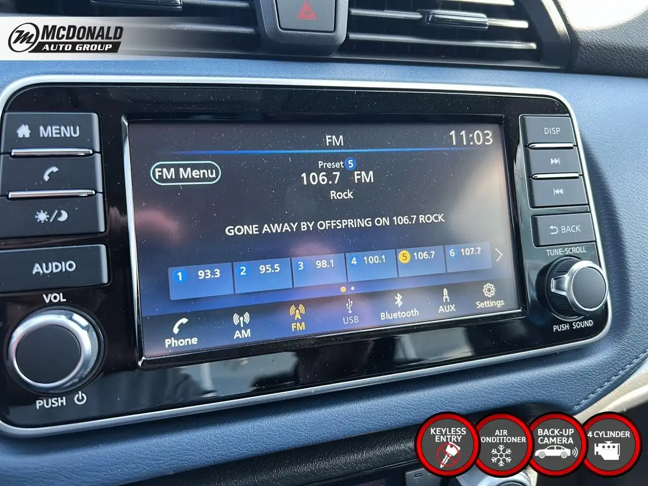 Nissan Versa снимка Nissan Versa