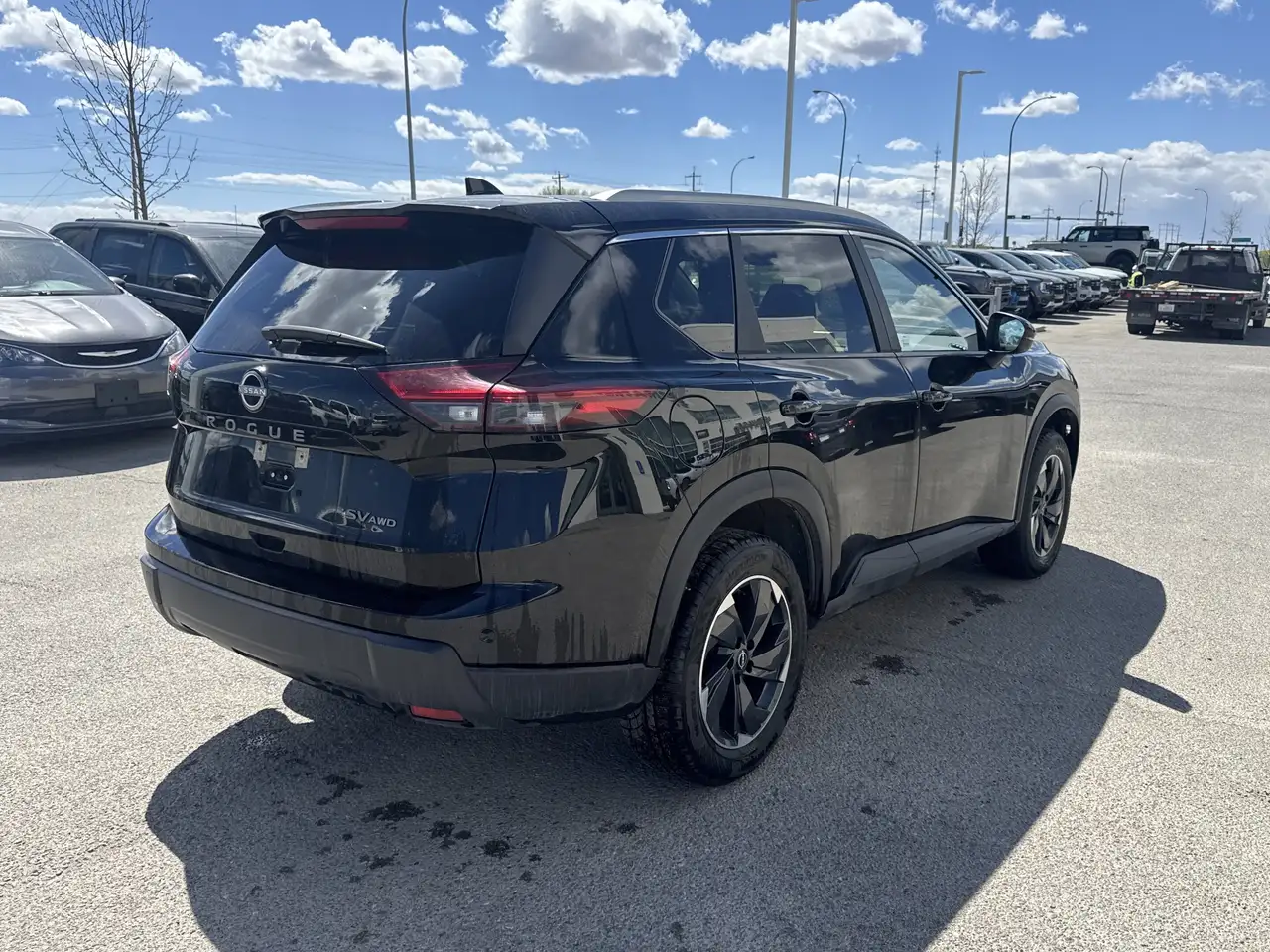 Nissan Rogue снимка Nissan Rogue