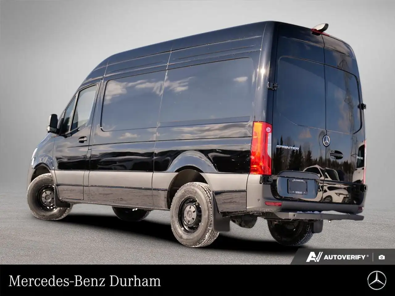 Mercedes-Benz Sprinter снимка Mercedes-Benz Sprinter