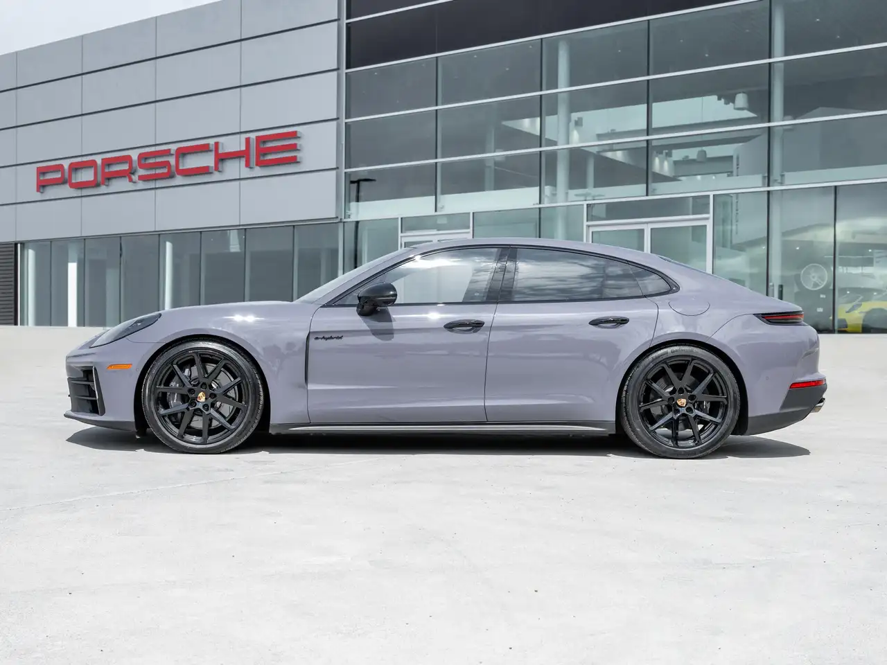Porsche Panamera снимка Porsche Panamera