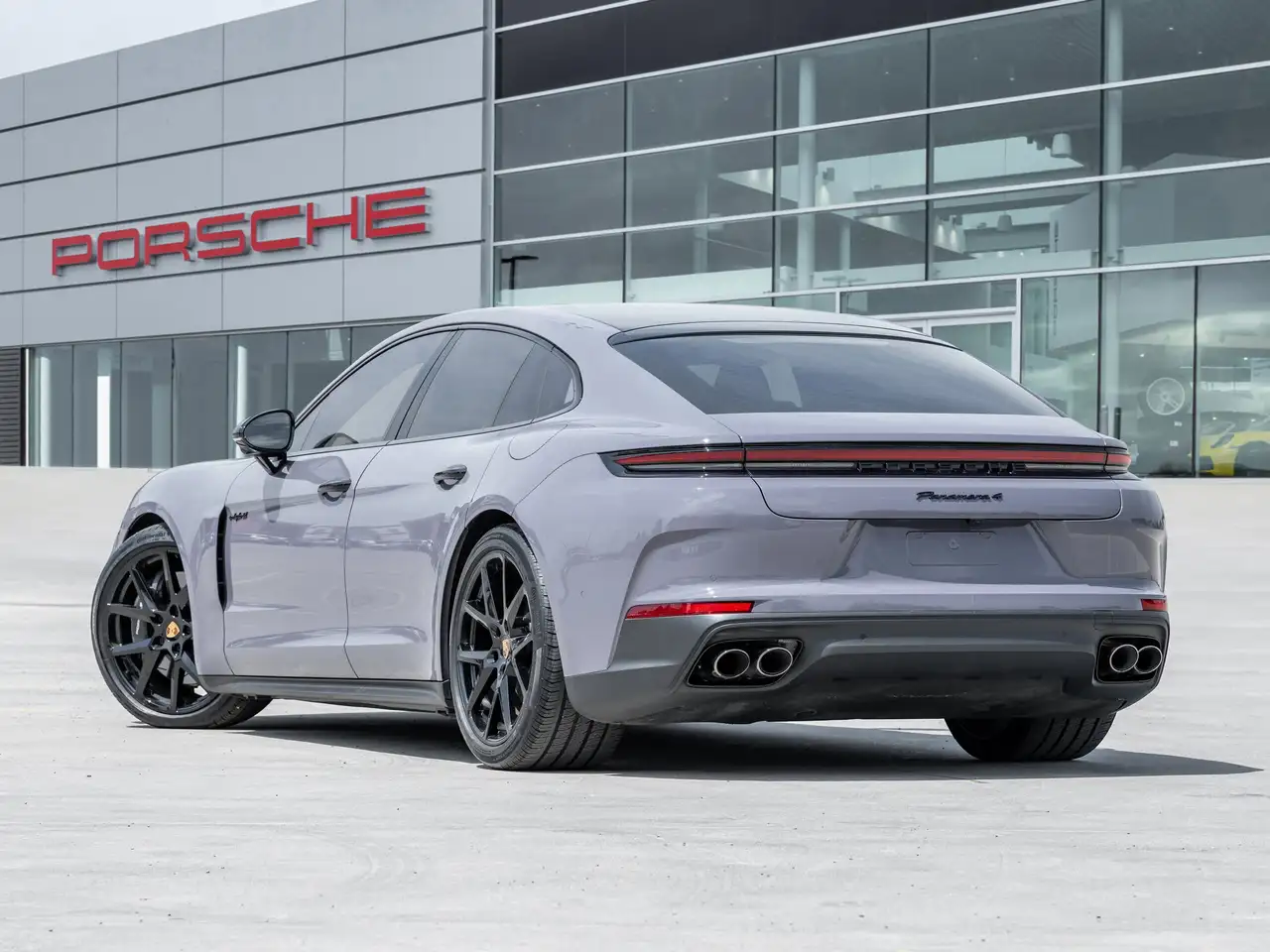 Porsche Panamera снимка Porsche Panamera