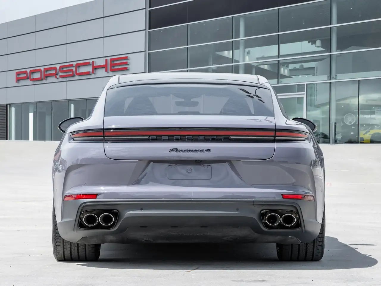 Porsche Panamera снимка Porsche Panamera