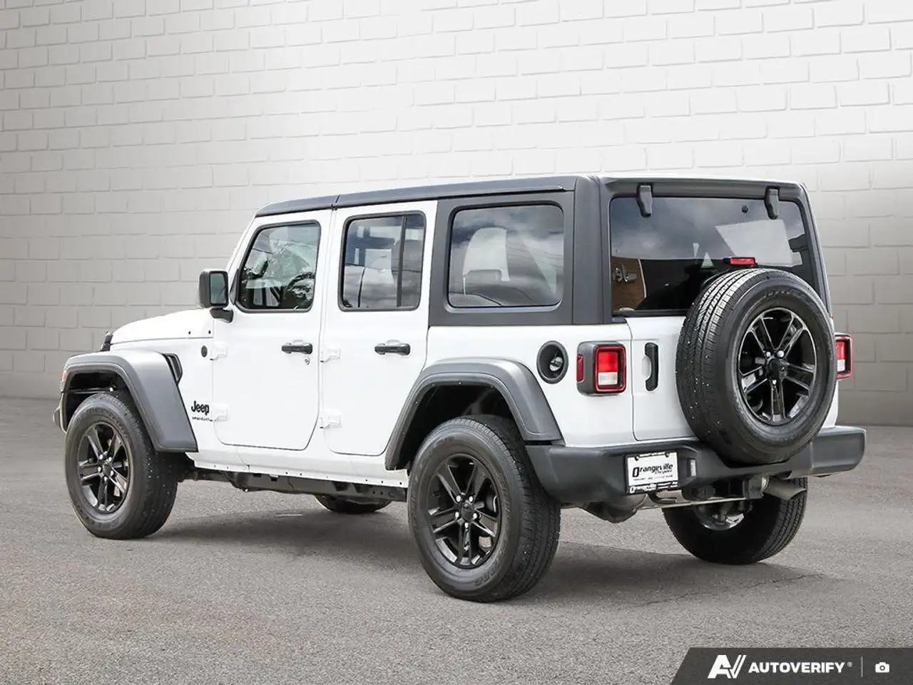 Jeep Wrangler снимка Jeep Wrangler