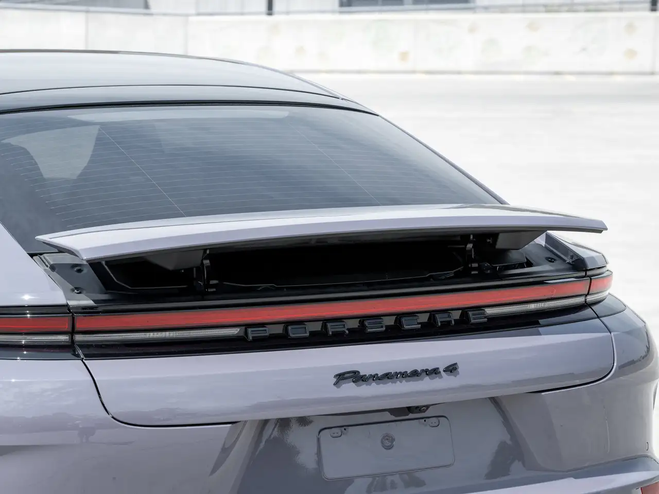 Porsche Panamera снимка Porsche Panamera