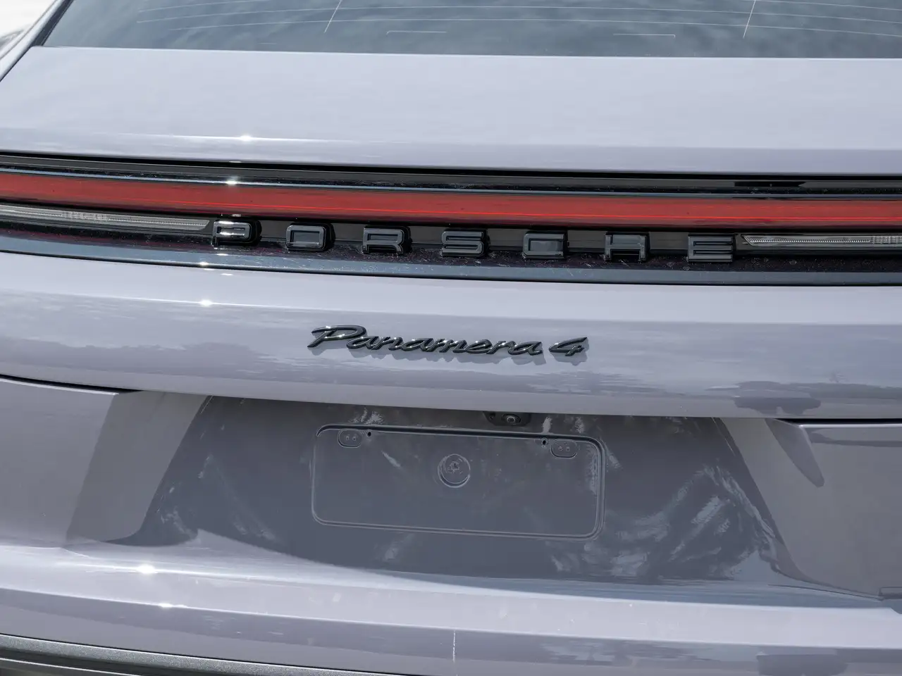 Porsche Panamera снимка Porsche Panamera