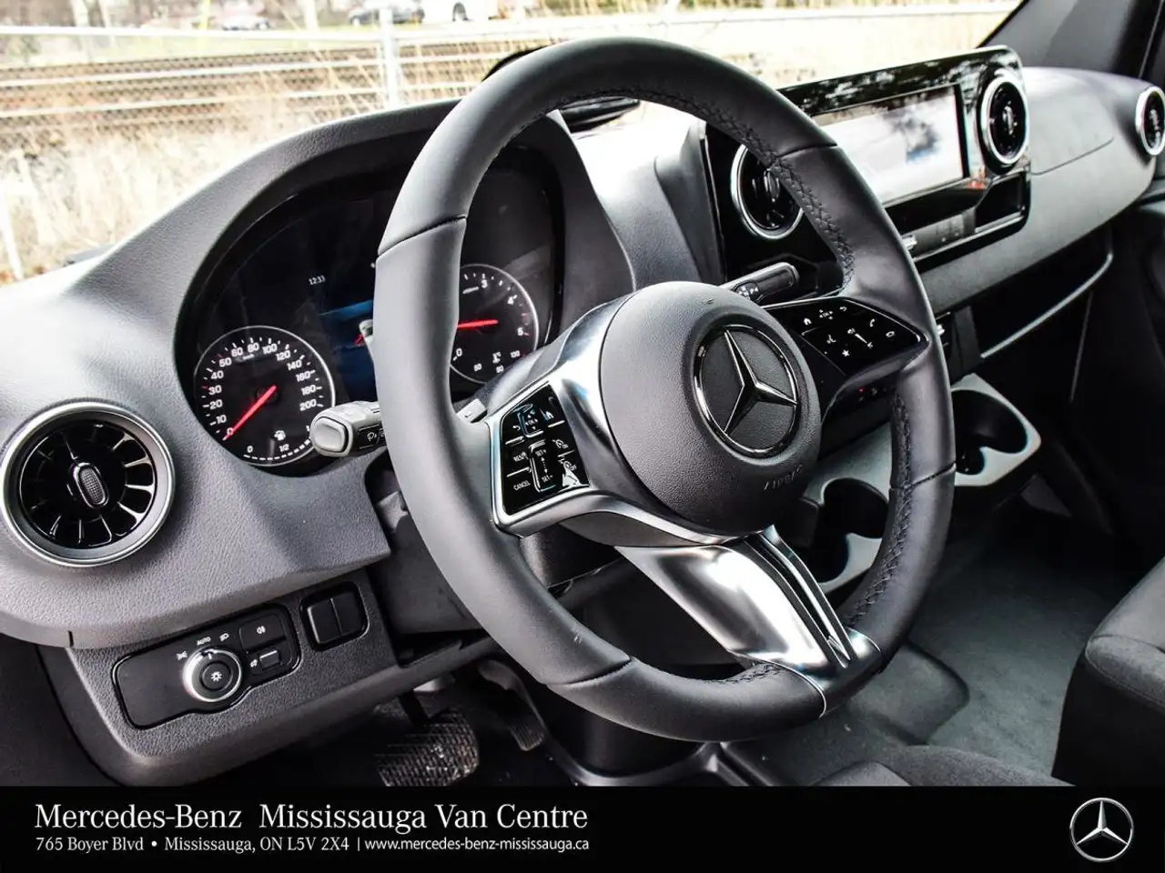 Mercedes-Benz Sprinter снимка Mercedes-Benz Sprinter