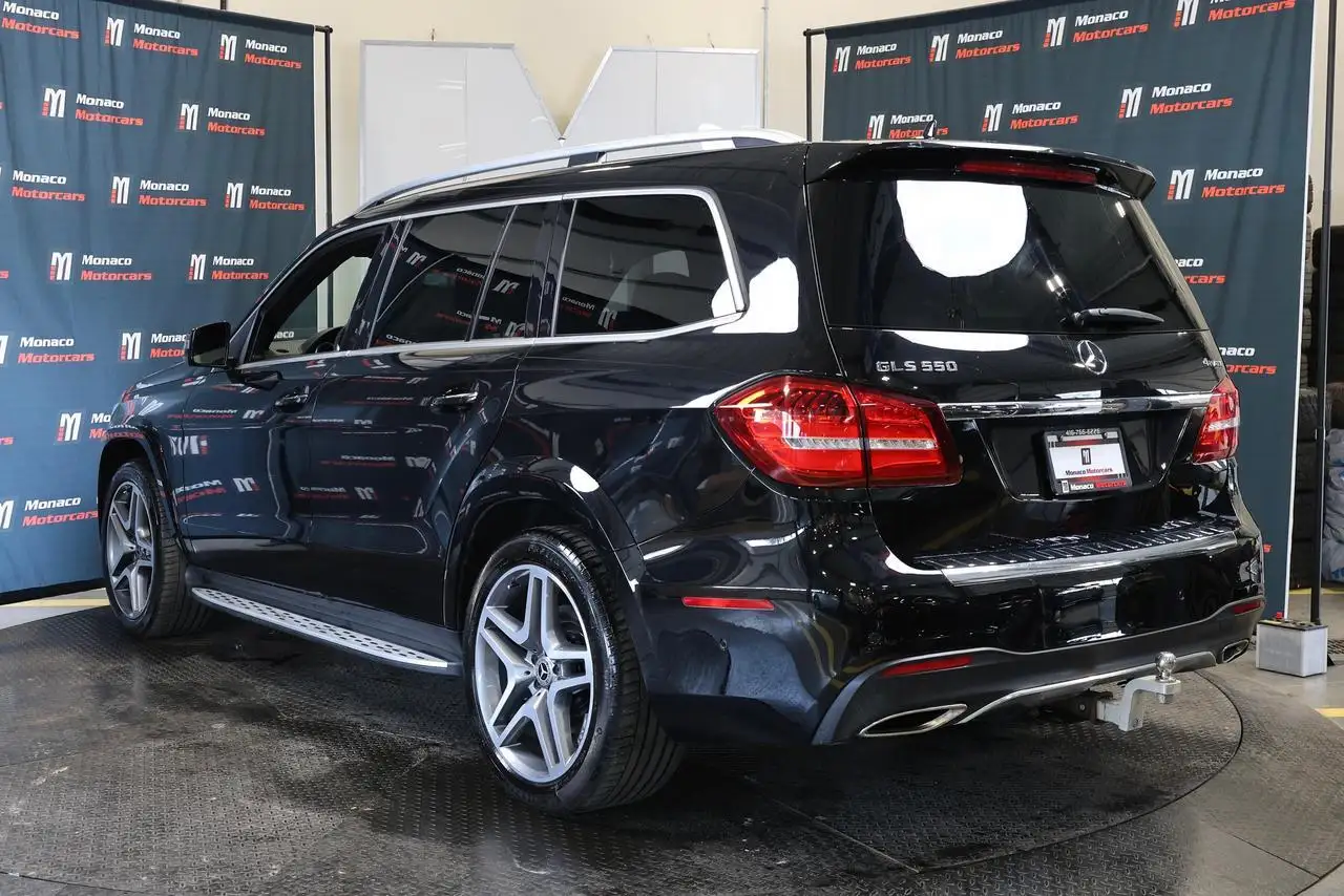 Mercedes-Benz GLS снимка Mercedes-Benz GLS