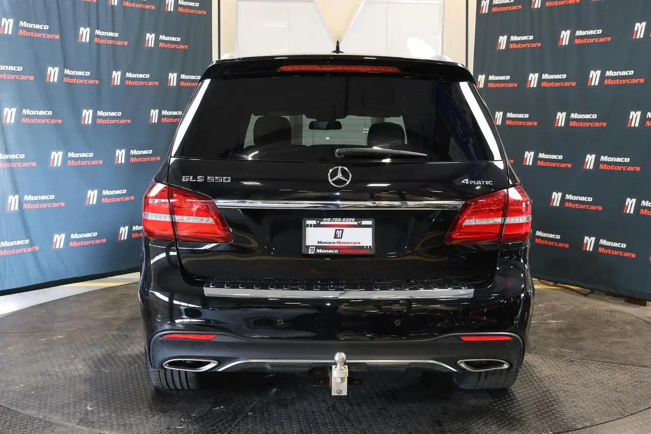 Mercedes-Benz GLS снимка Mercedes-Benz GLS