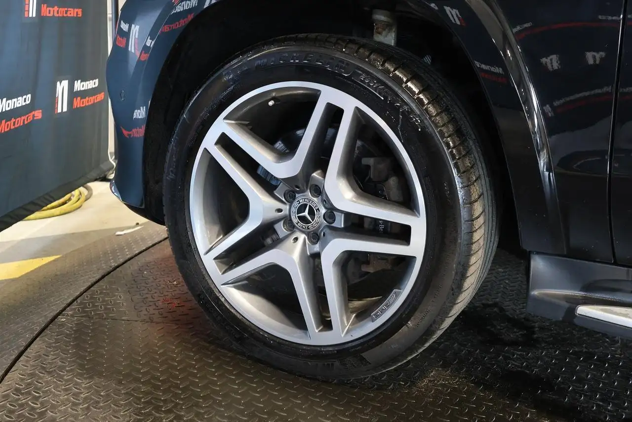 Mercedes-Benz GLS снимка Mercedes-Benz GLS