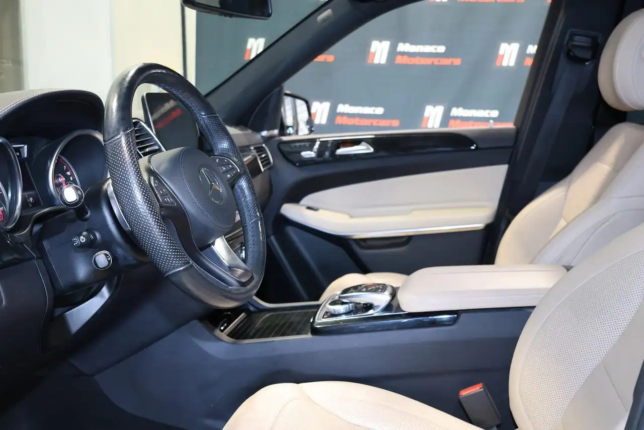 Mercedes-Benz GLS снимка Mercedes-Benz GLS