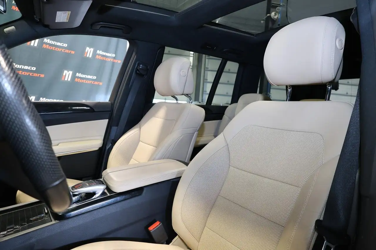 Mercedes-Benz GLS снимка Mercedes-Benz GLS