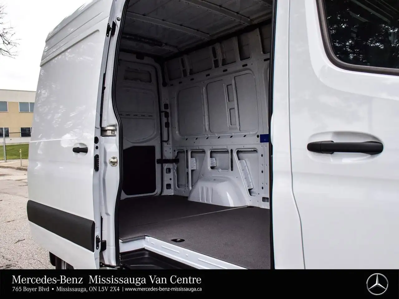 Mercedes-Benz Sprinter снимка Mercedes-Benz Sprinter