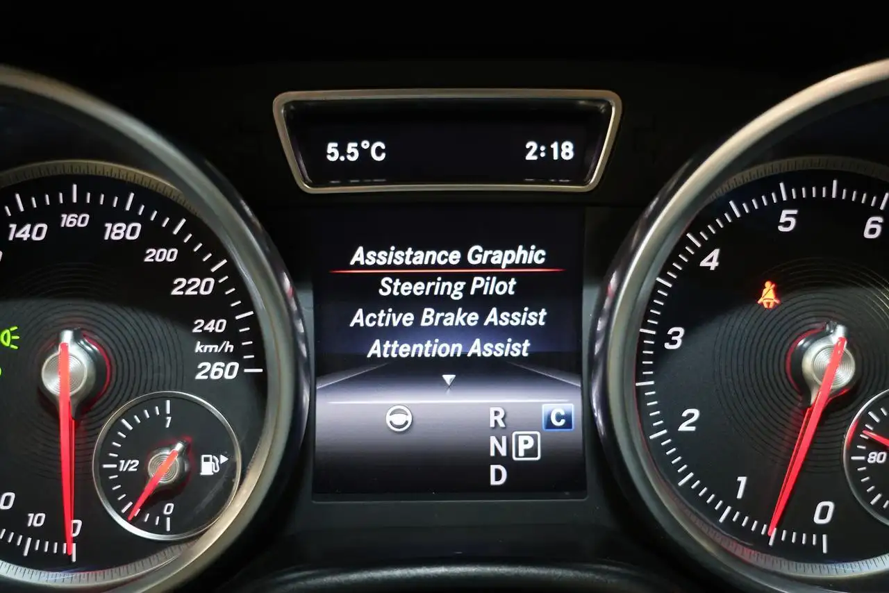 Mercedes-Benz GLS снимка Mercedes-Benz GLS