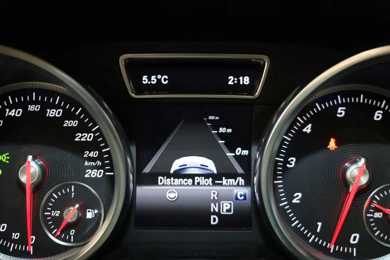 Mercedes-Benz GLS снимка Mercedes-Benz GLS