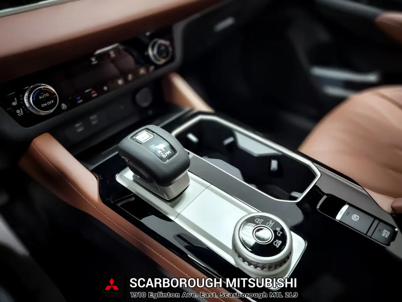 Mitsubishi Outlander снимка Mitsubishi Outlander