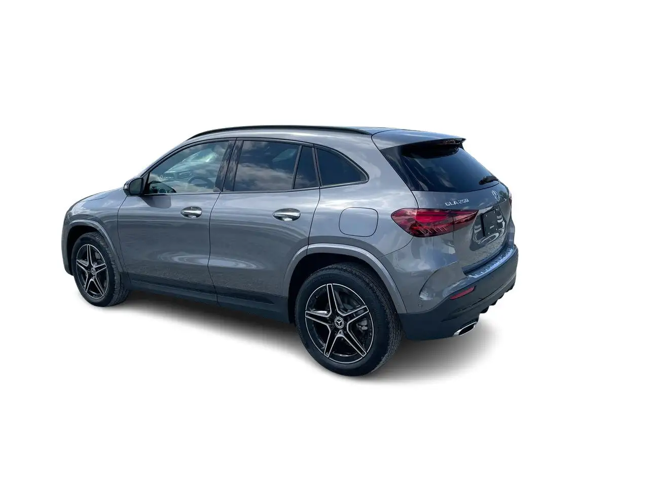 Mercedes-Benz GLA снимка Mercedes-Benz GLA