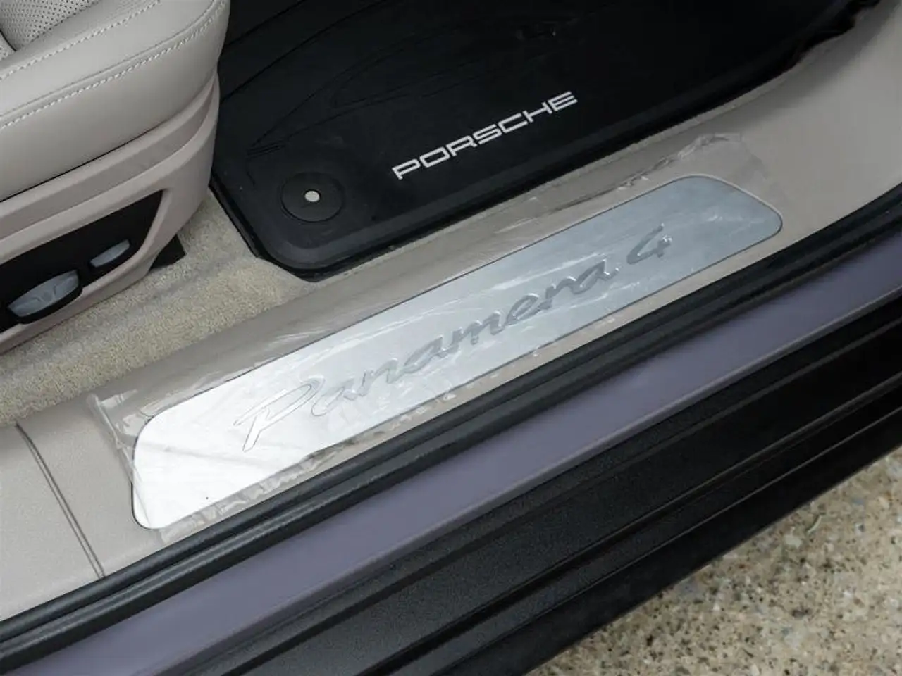 Porsche Panamera снимка Porsche Panamera