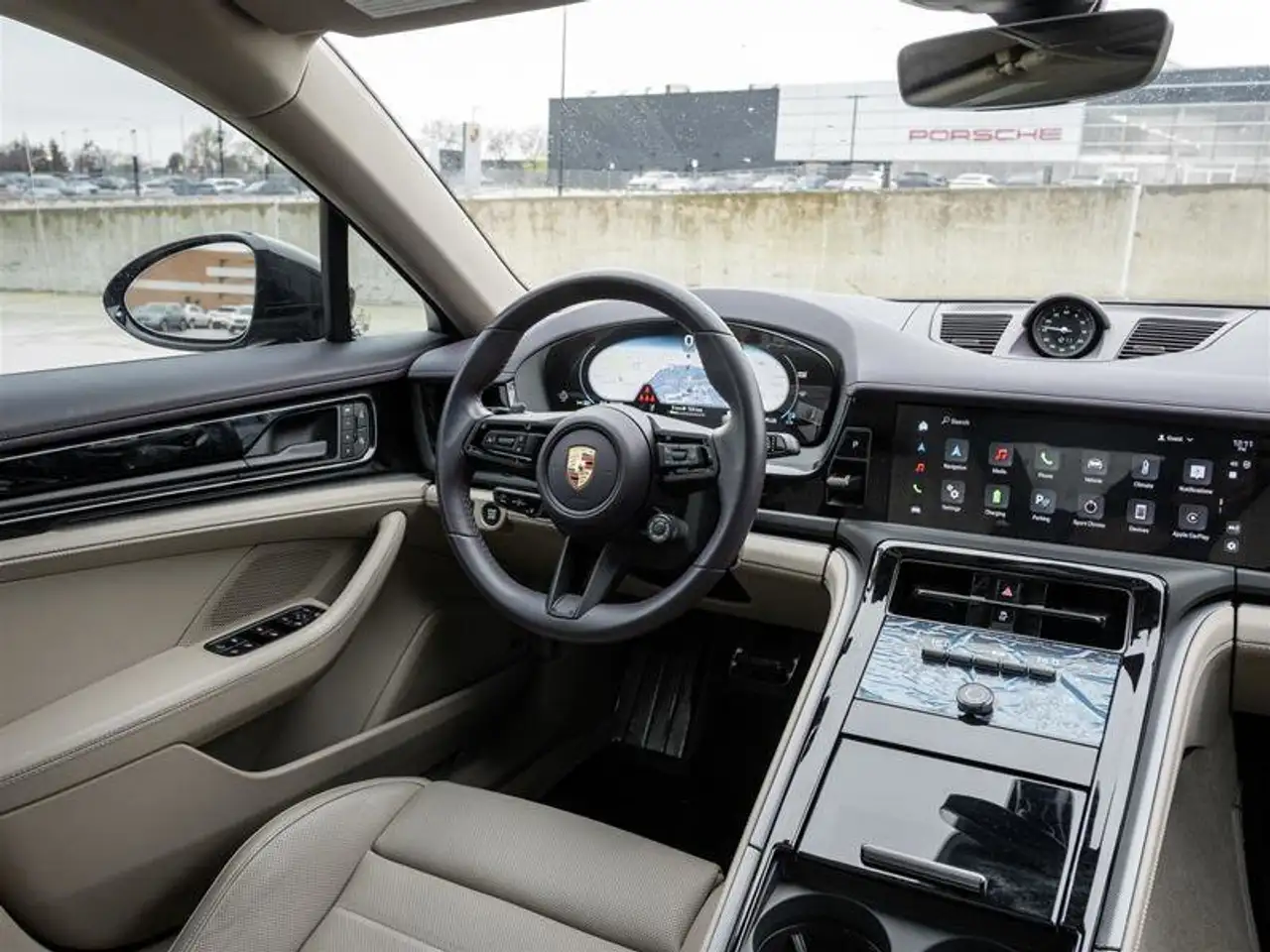 Porsche Panamera снимка Porsche Panamera