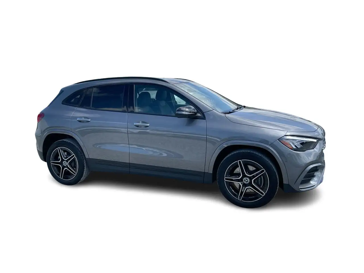 Mercedes-Benz GLA снимка Mercedes-Benz GLA