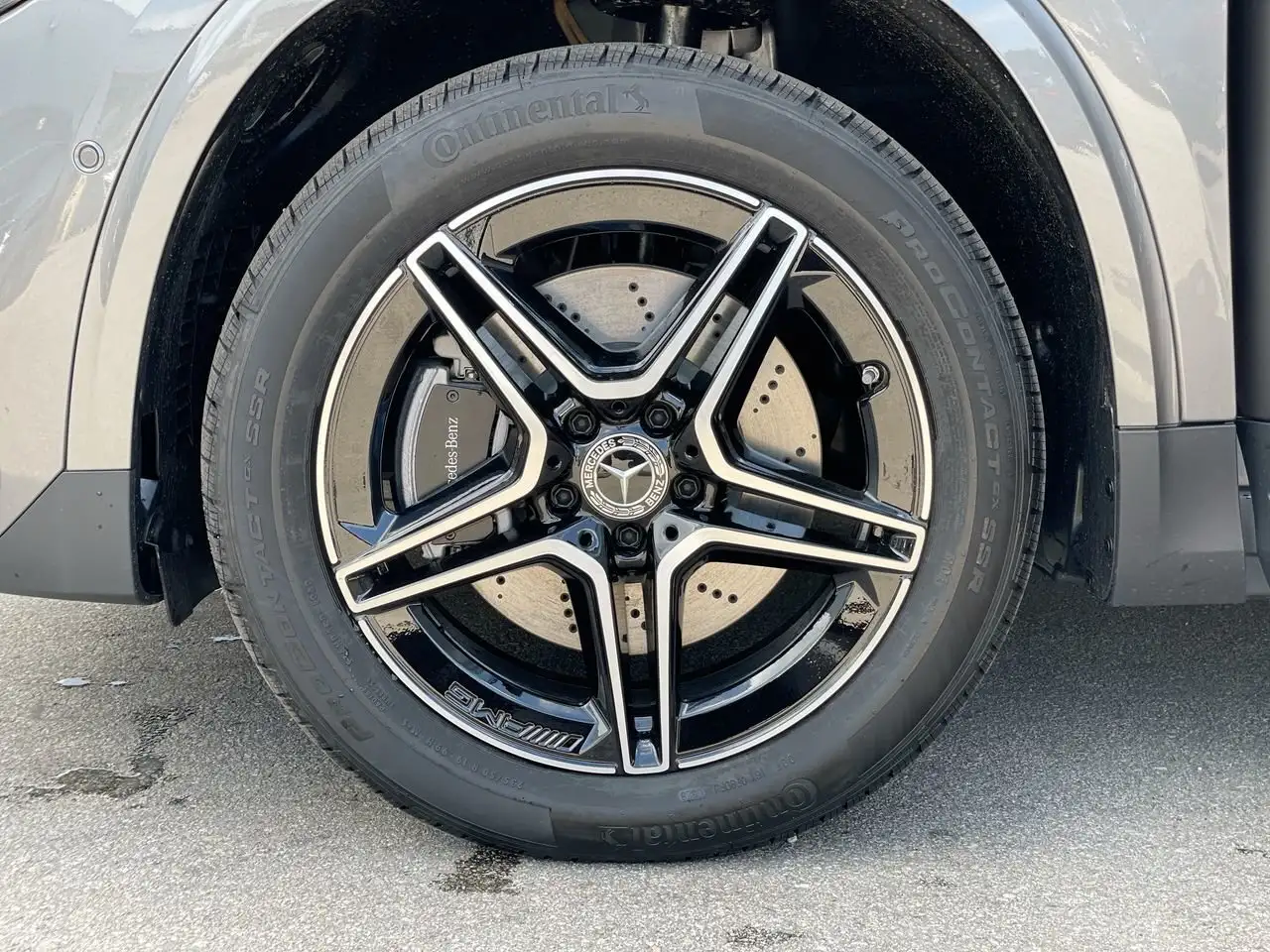 Mercedes-Benz GLA снимка Mercedes-Benz GLA