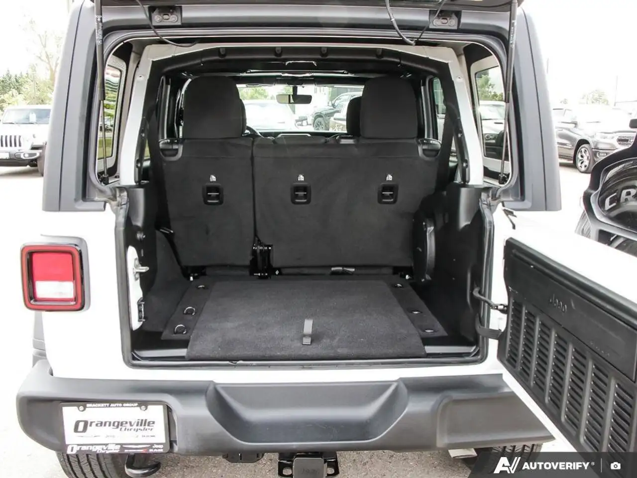 Jeep Wrangler снимка Jeep Wrangler