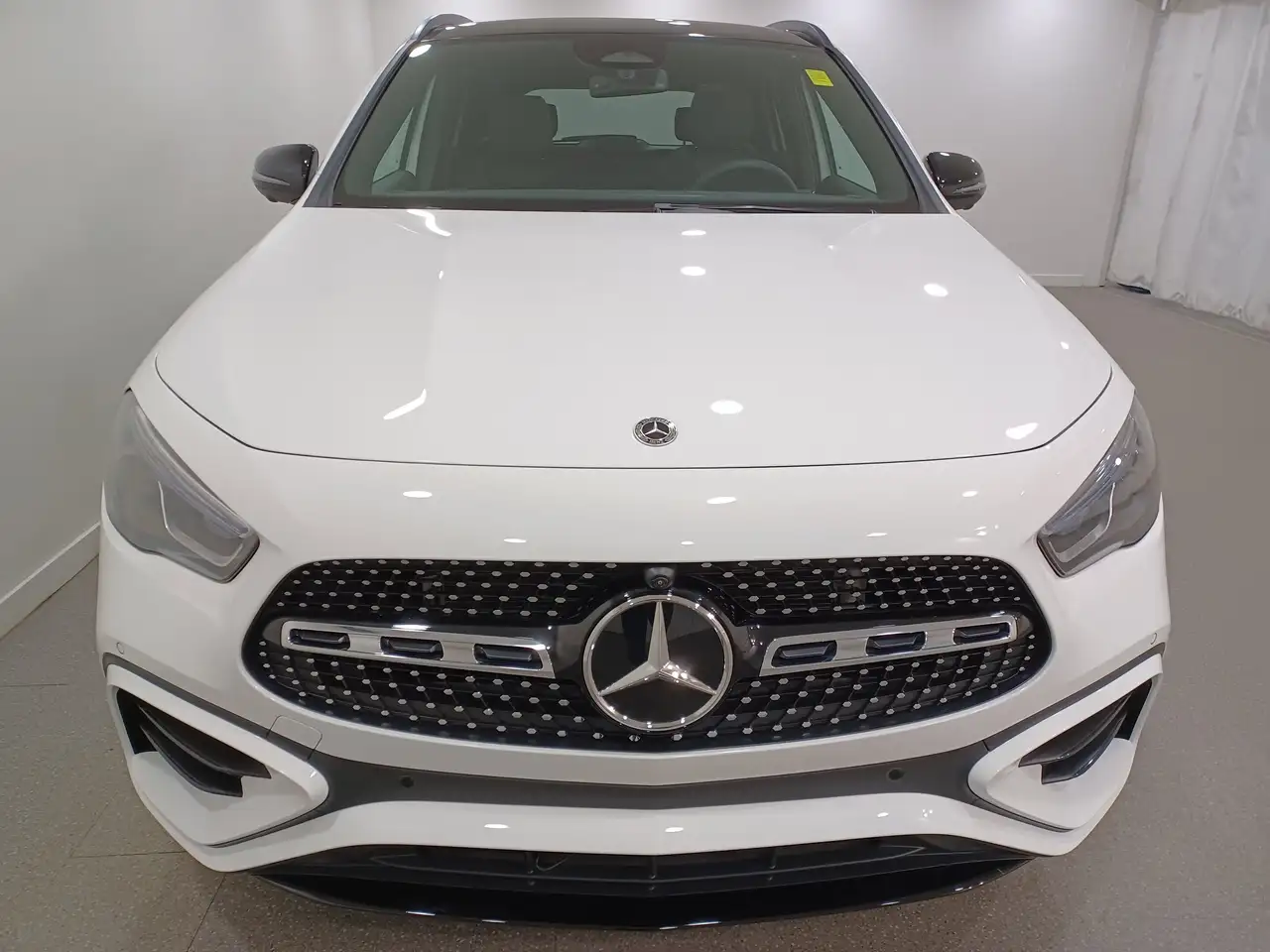 Mercedes-Benz GLA photo Mercedes-Benz GLA
