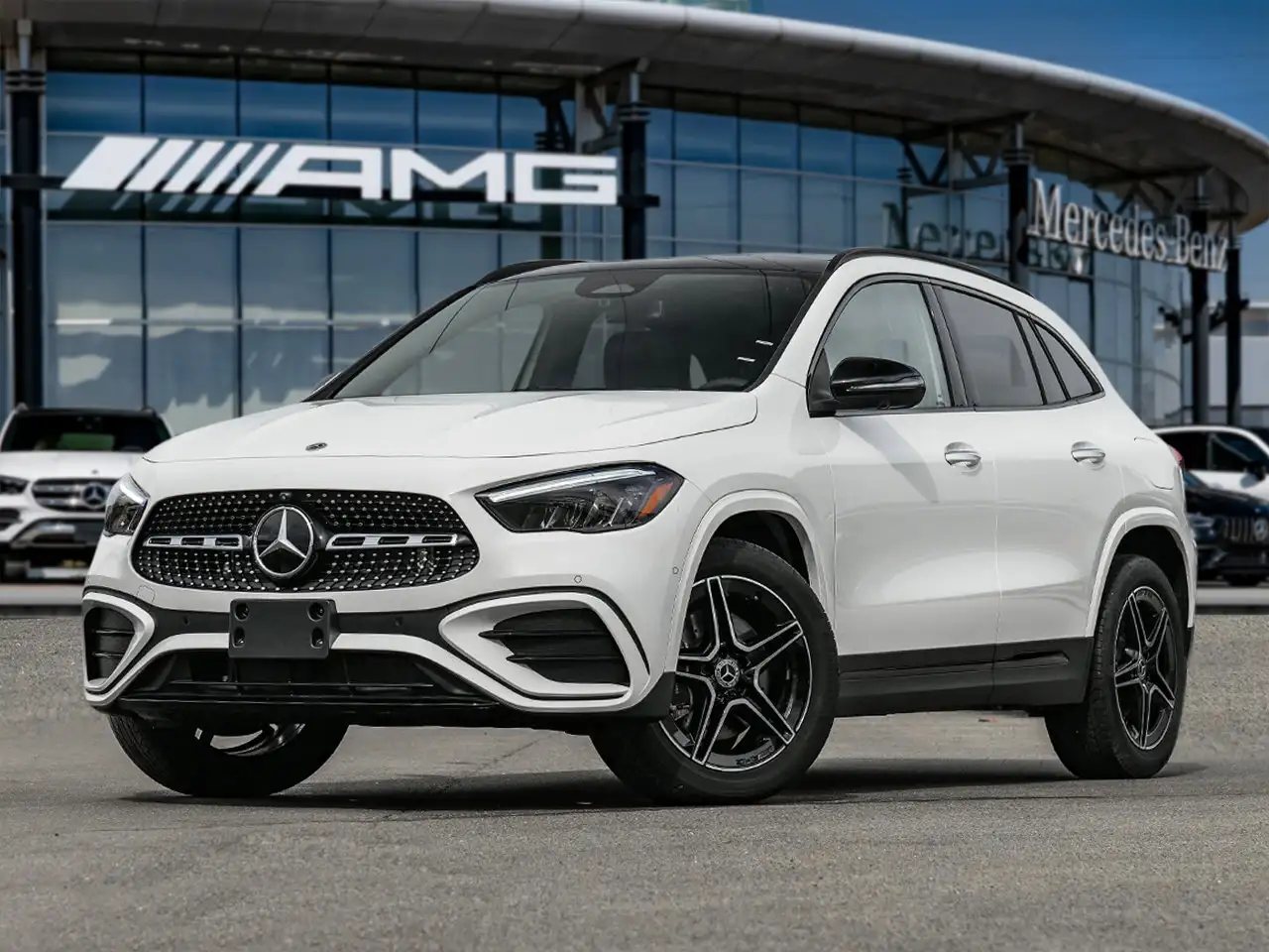 Mercedes-Benz GLA снимка Mercedes-Benz GLA