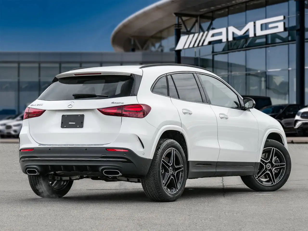 Mercedes-Benz GLA снимка Mercedes-Benz GLA